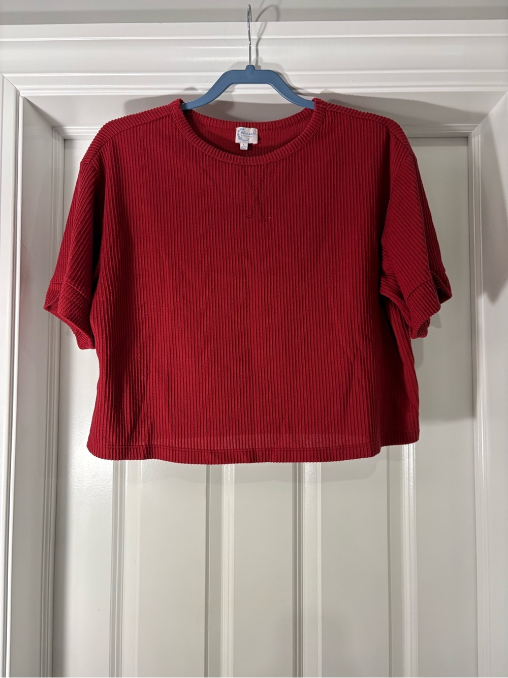 Blue Rain Red Ribbed Cropped Short-Sleeve Women's Tee